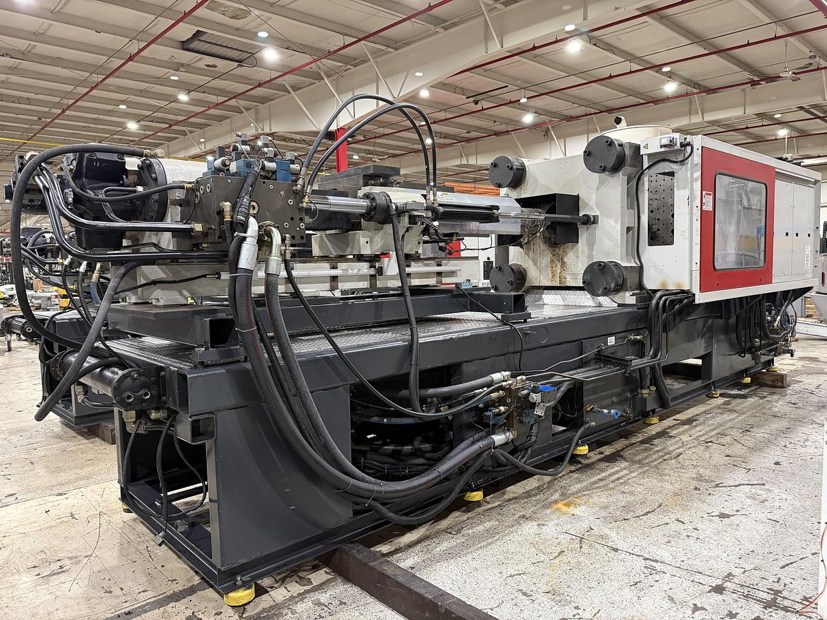 Used 2002 FERROMATIK MILACRON 450 Ton Injection Molding Machine MT450-54 USED #151853