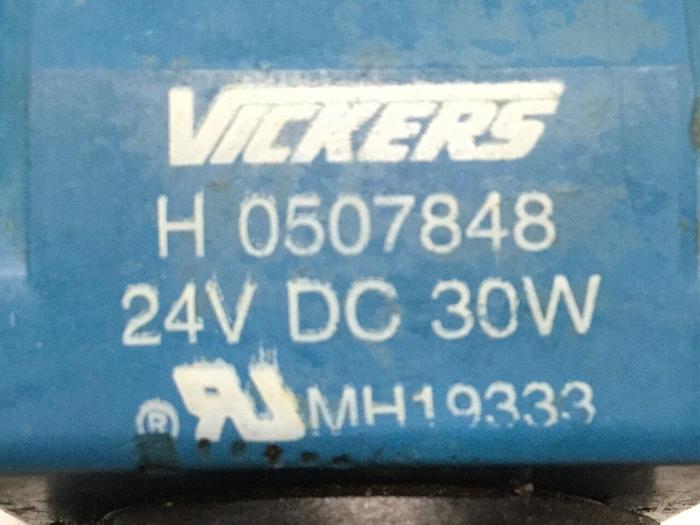 Used VICKERS Valve DG4V-3S-33C-M-U-H5-60 #110081