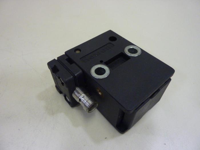 Used BOSCH REXROTH Latch Gate 0 842 900 300 #70316