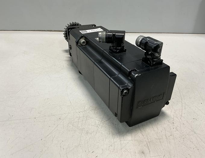 Used SIEMENS 1FK7063-5AF71-1TH0