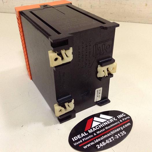 Used DOLD Safemaster Safety Relay B05988.61/324 USED
