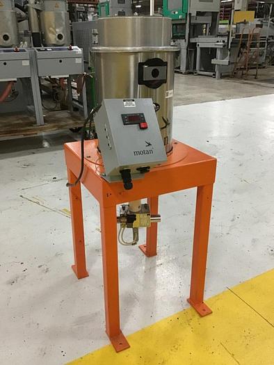Used MOTAN Drying Hopper w/ Booster Heater BH/240V/1+2 KW Used