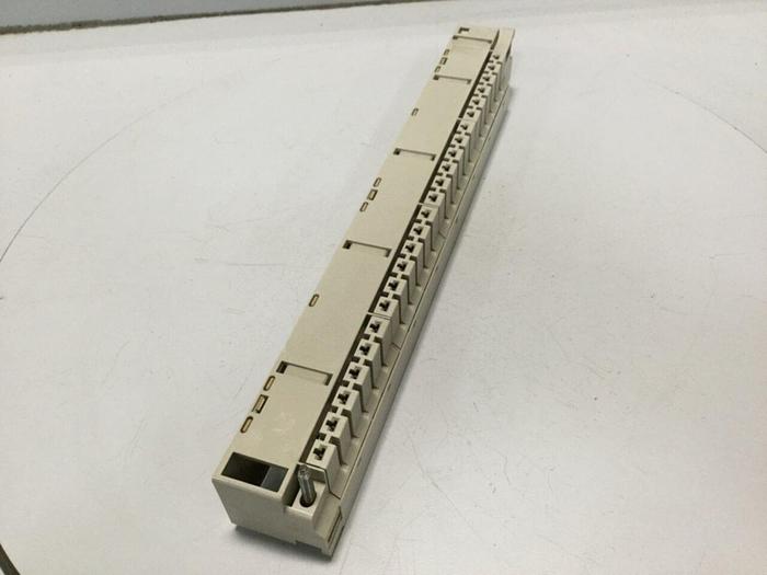 Used SIEMENS Terminal Strip 1NEZ8110200 #110964