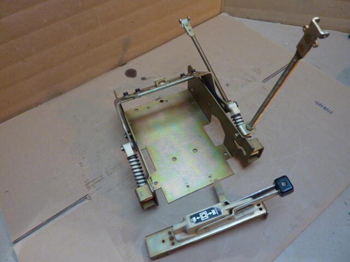 Used SQUARE D Breaker Operating Mechanism 9422-RR-1 Used