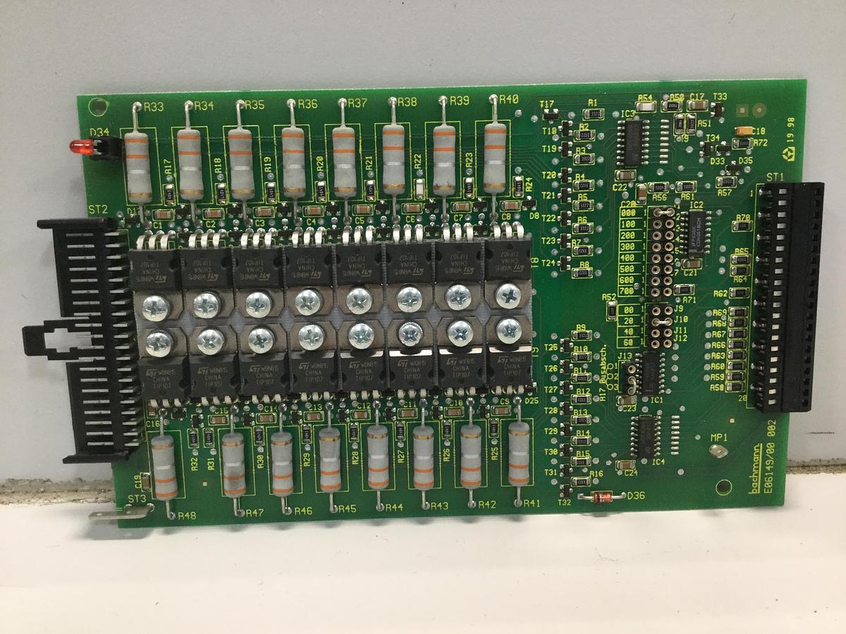 Used BACHMANN ELECTRONIC Output Card CA16/P2.5S E06149/00 003 USED