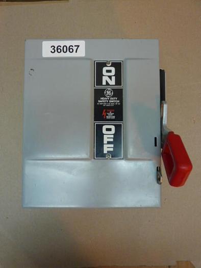 Used GENERAL ELECTRIC / GE 30 Amp Safety Disconnect Switch THN3361 #36067