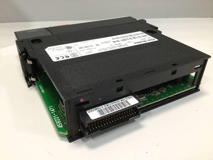 Used ALLEN BRADLEY Relay Output Module 1756-0W16I SER A #92688