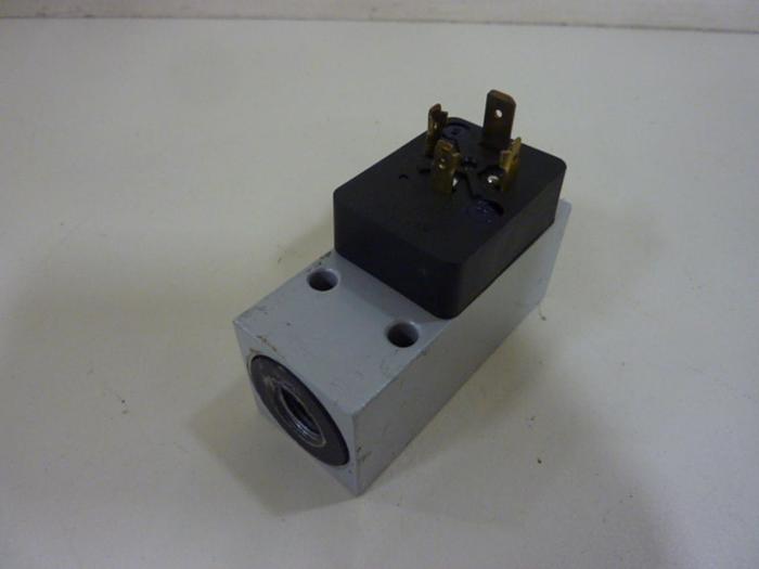 Used FESTO Changeover Pressure Switch PEV-1/4-B #54710
