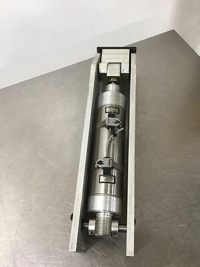 Used ENGLE End of Arm Tooling 320EL2 / EAT #127305