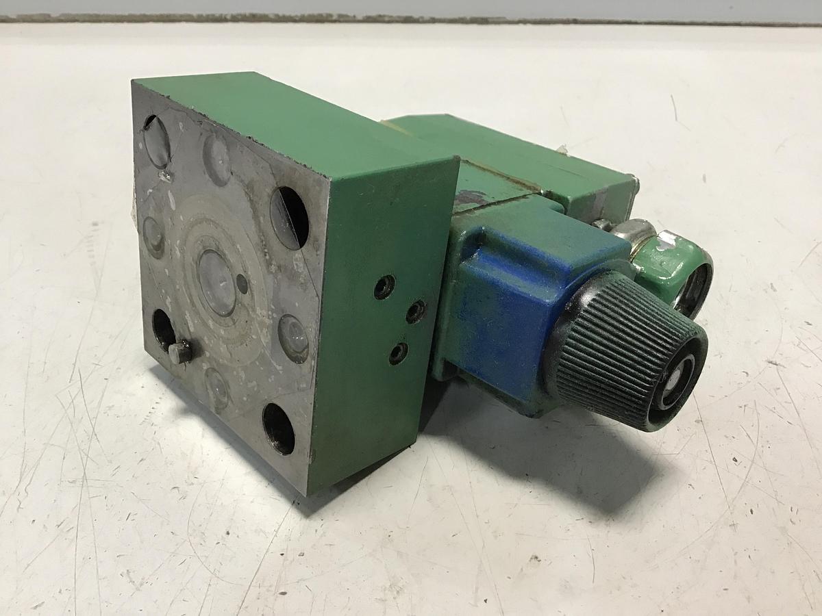 Used VICKERS DG4V-3-7A-M-W-B-40