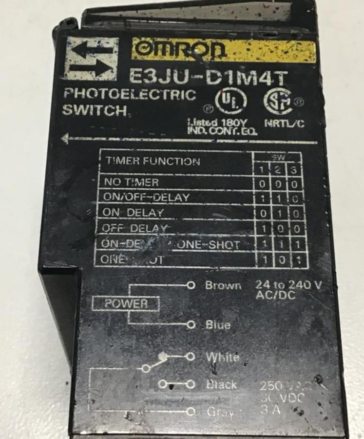 Used OMRON Photoelectric Switch E3JU-D1M4T USED
