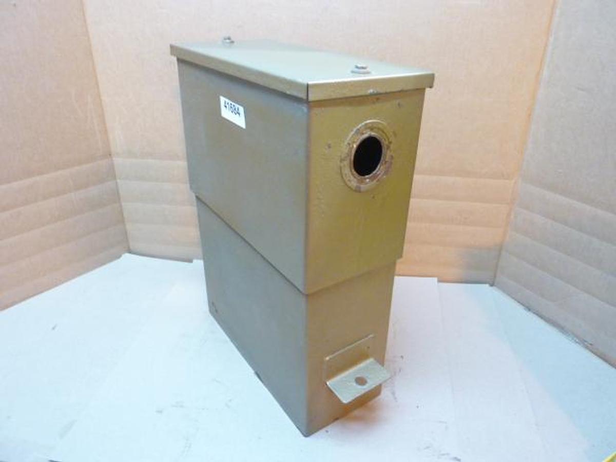 Used CORNELL DUBILIER Capacitor ICC1025F33 USED