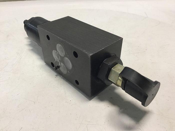 Used VICKERS Pressure Reducing Valve DGMX2-3-PP-CW-S-40 #132054