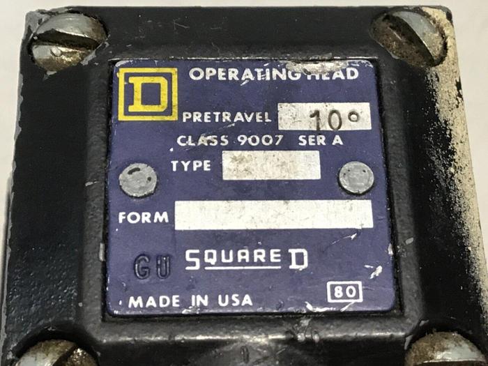 Used SQUARE D Limit Switch 9007-AEQ2699 Used