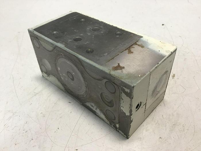 Used YUKEN Valve SB1136-D24-1002 #130922