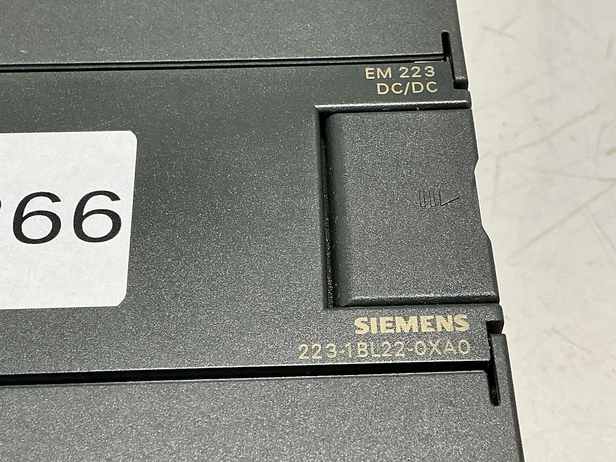 Used SIEMENS 6ES7 223-1BL22-0XA0