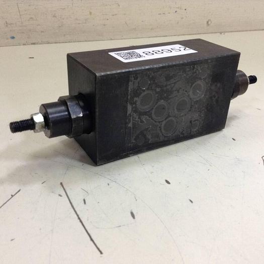 Used VICKERS Flow Control Valve DGMFN5XARWB2W30 #88952