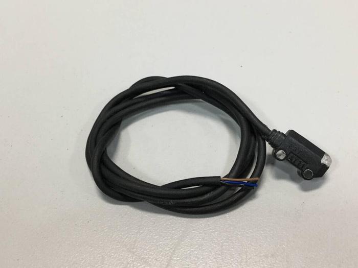 Used OMRON Photoelectric Sensor E3T-ST11 #99437