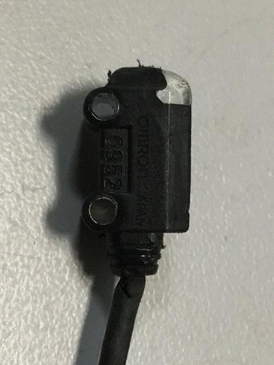 Used OMRON Photoelectric Sensor E3T-ST11 #103419
