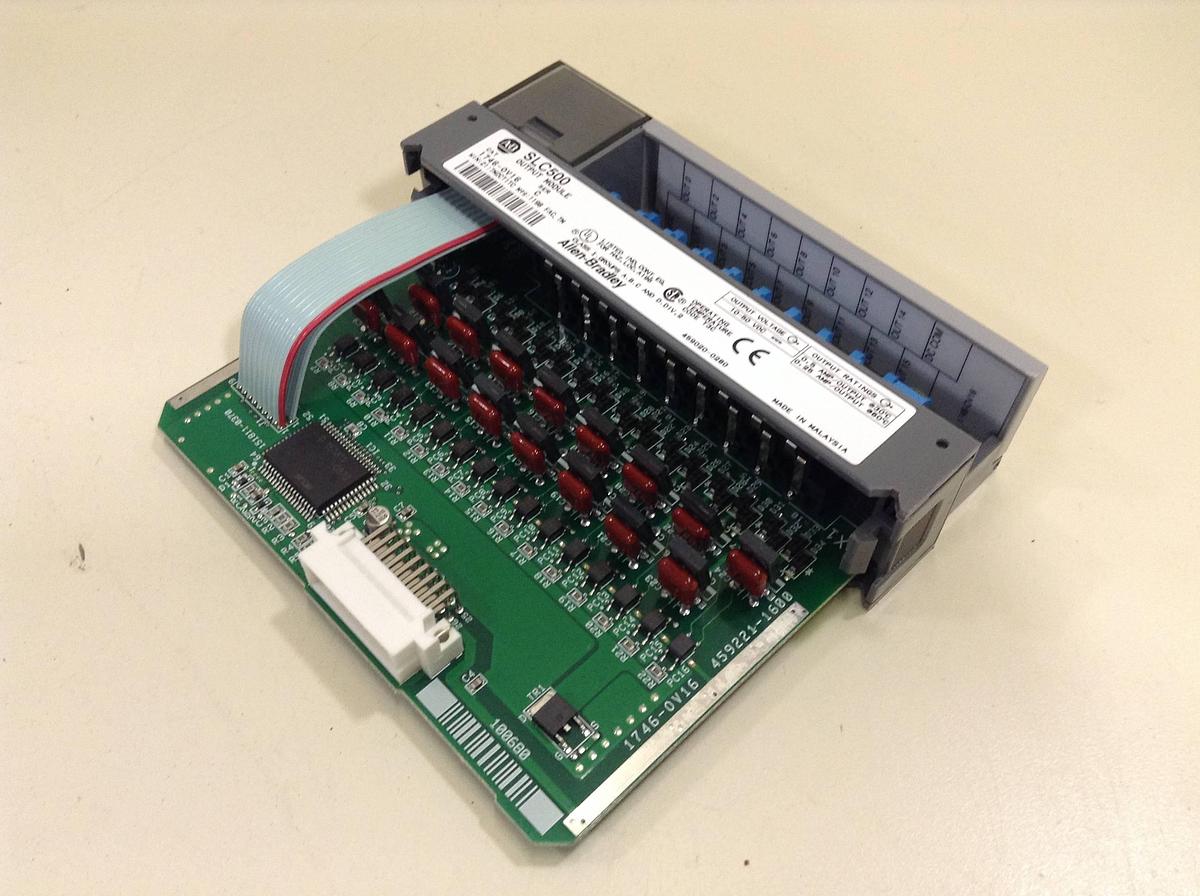 Used ALLEN BRADLEY Output Module 1746-OV16 SER C Used