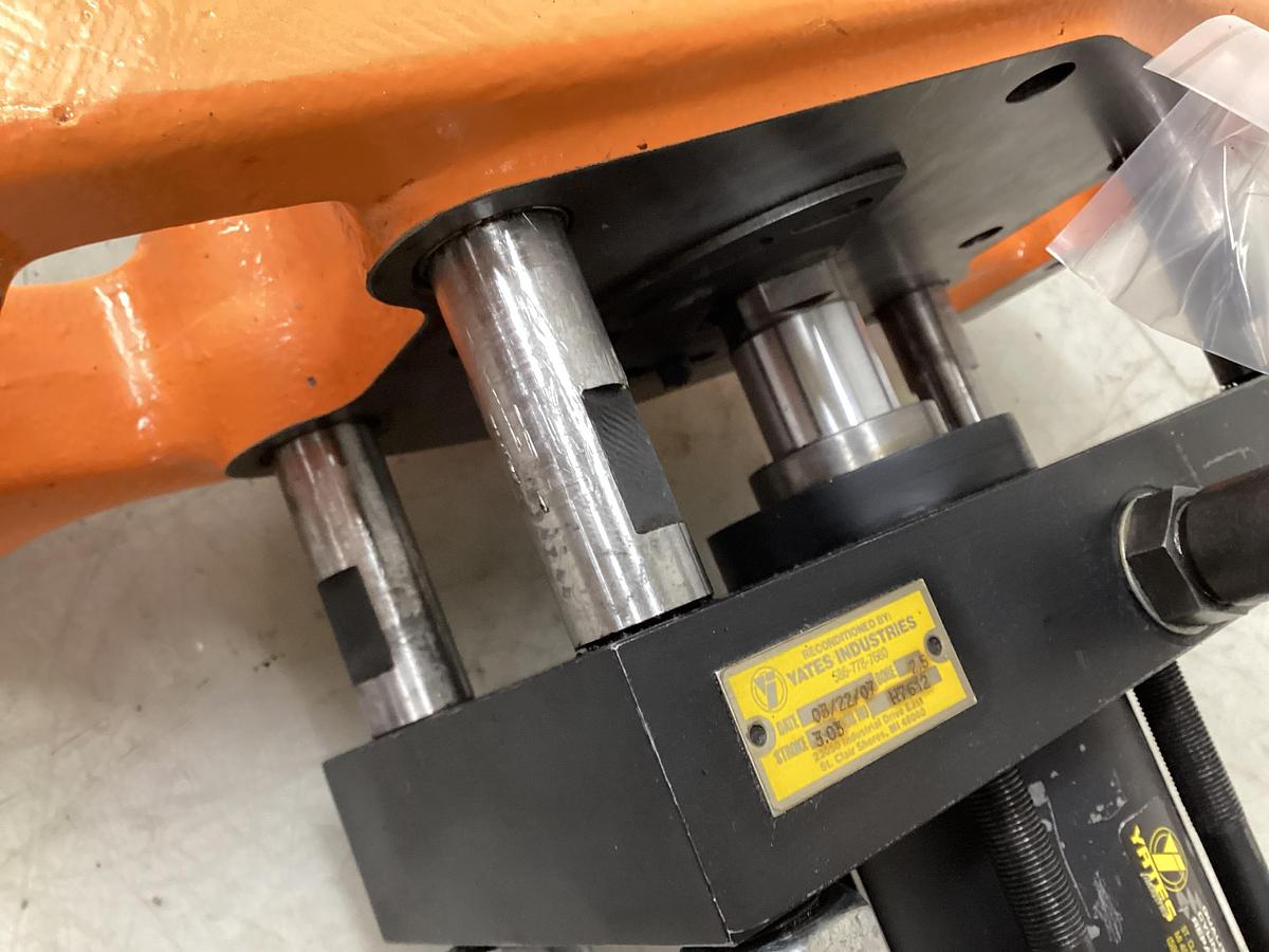 Used CINCINNATI MILACRON