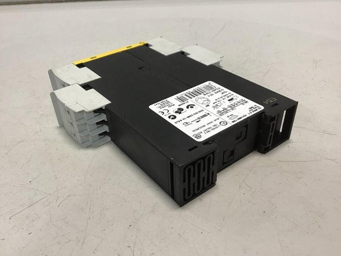 Used SIEMENS Relay Module 3TK2821-2CB30 #138543