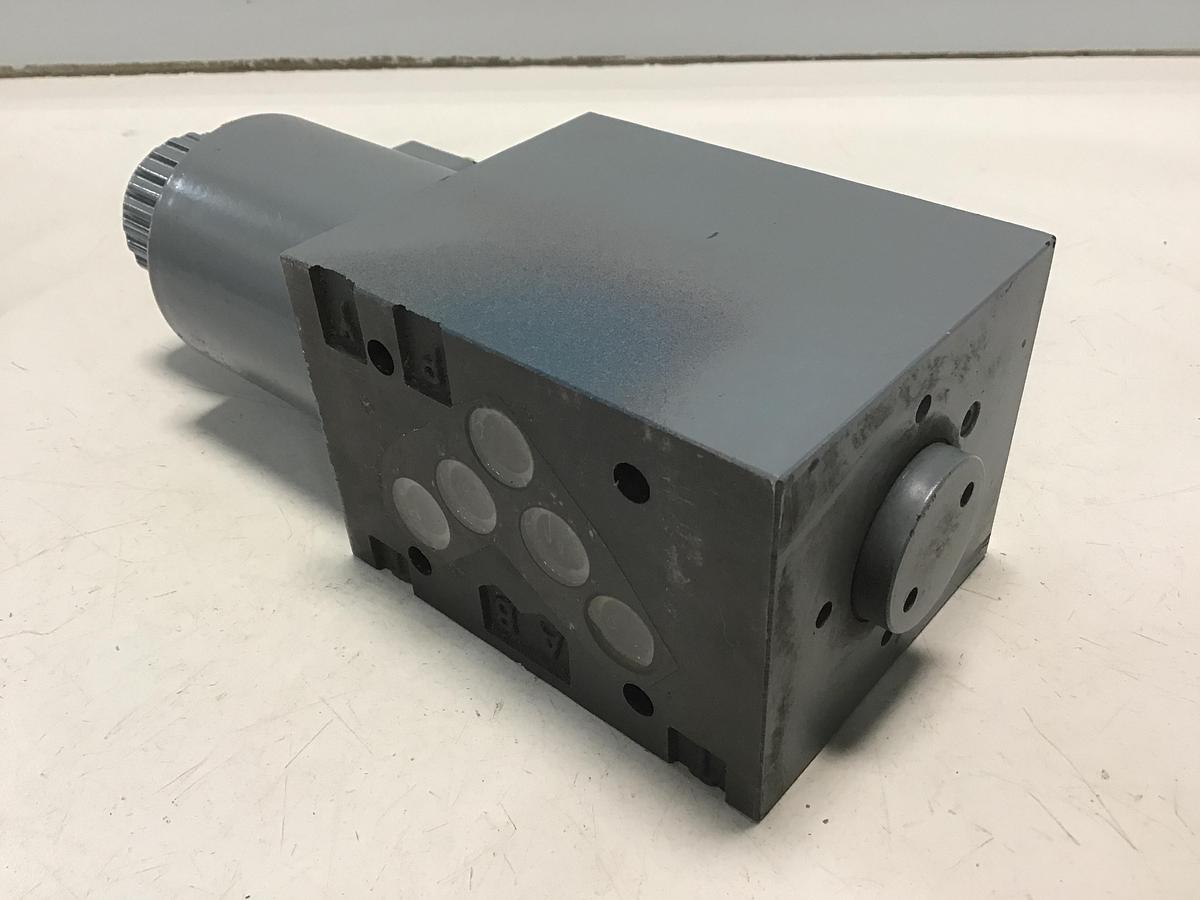 Used BOSCH 0 810 001 899