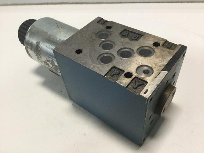 Used BOSCH Valve 0 810 001 933 #105659