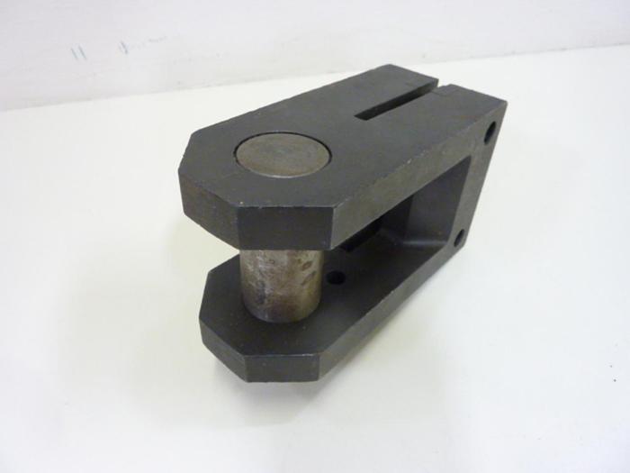 Used DYNAMIC DESIGN Clevis E-1572 #44750