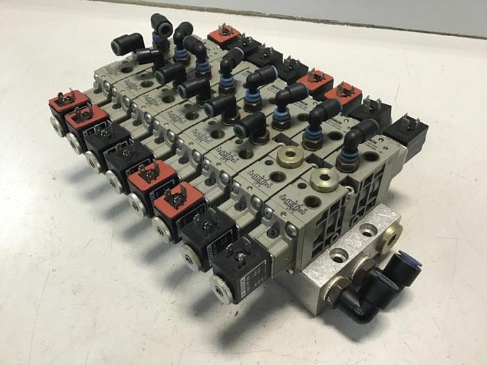 Used BOSCH Manifold & Valves 0 820 023 502 / MANIFOLD #124368