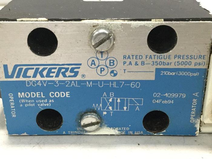 Used VICKERS Valves DG4V-3-2AL-M-U-HL7-60 #104539
