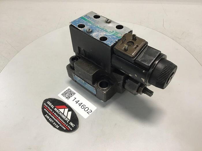 Used VICKERS Directional Valve DG4V-3S-2AL-M-U-HL7-60-EN490 #144602