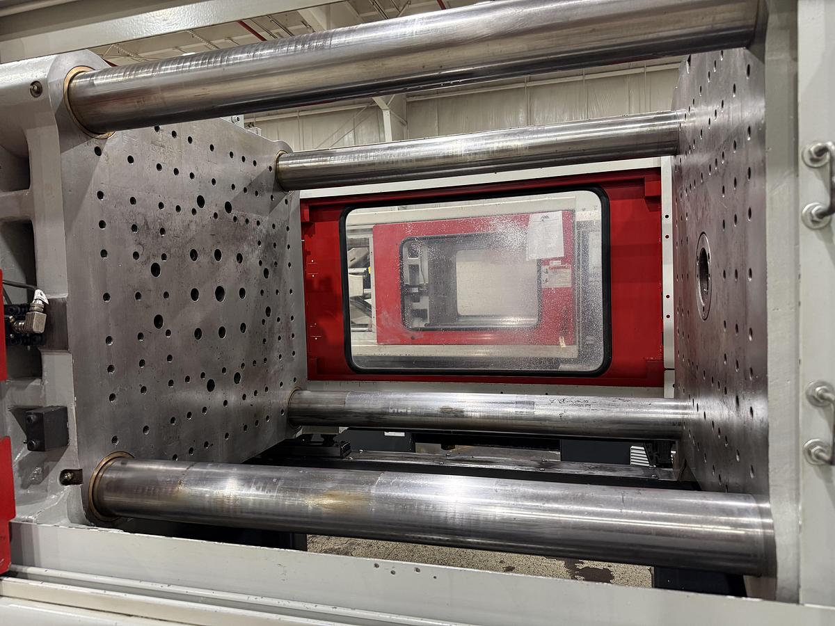 Used 2001 FERROMATIK MILACRON 225 Ton Injection Molding Machine MT225-10.6 USED #151881