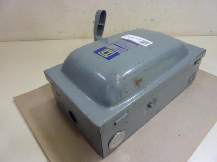Used SQUARE D 30 Amp Disconnect Safety Switch A87411 #65453