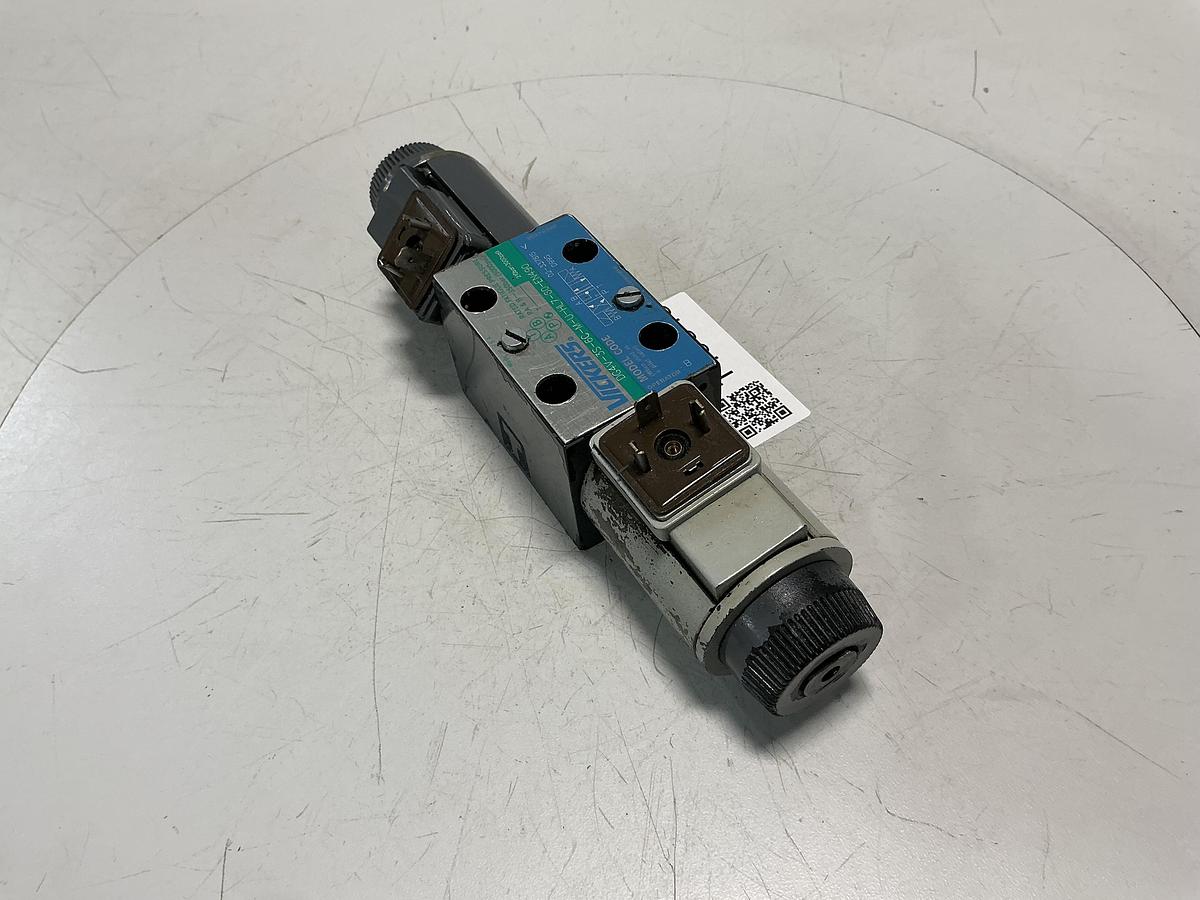 Used VICKERS DG4V-3S-6C-M-U-HL7-60-EN490