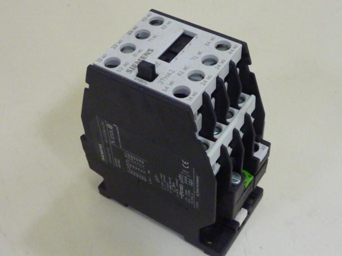 Used SIEMENS Contactor Relay 3TH4262-0A #102749