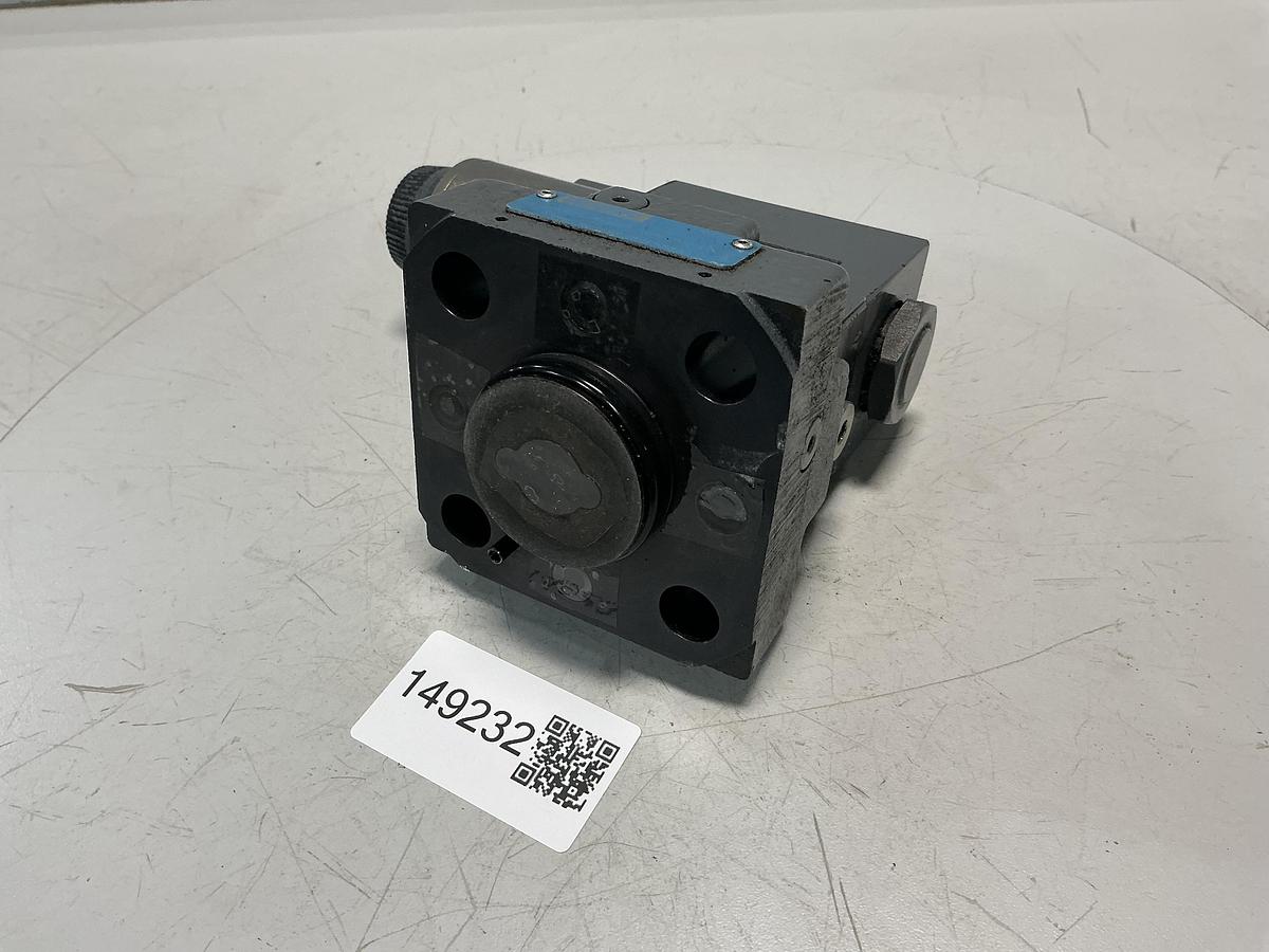 Used VICKERS DG4V-3S-22A-M-U-HL7-60-EN490