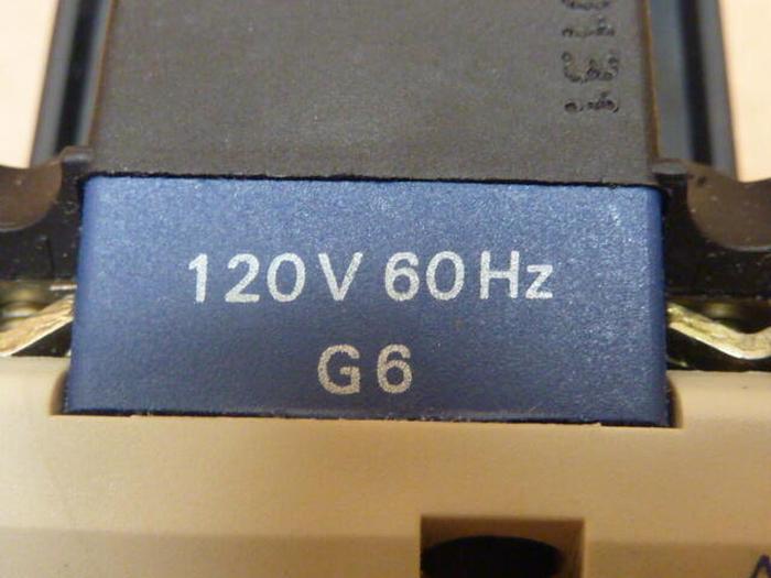Used TELEMECANIQUE Relay CA2DN22 #35270