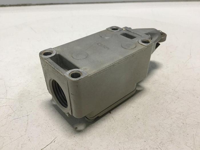 Used OMRON Limit Switch WLD2-TH #121629