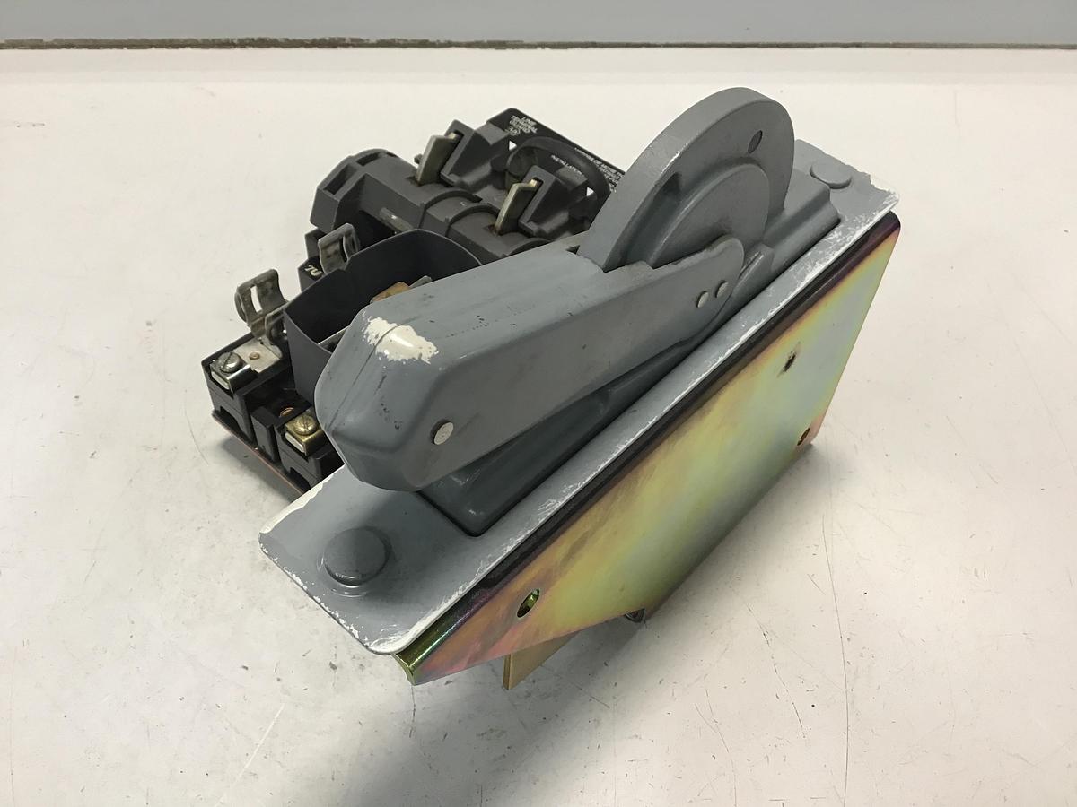 Used ALLEN BRADLEY 1494F-J633 Ser A Dissconnect Switch Used #140977