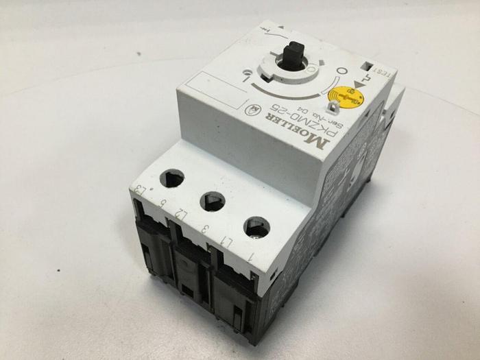 Used MOELLER 25 Amp Circuit Breaker PKZM0-25 #101829