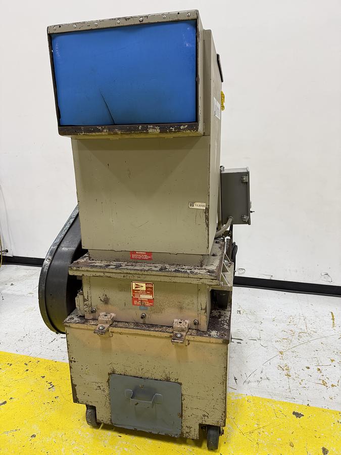 Used DNL / needs to be cleaned NELMOR Grinder Granulator G1220P 1 USED