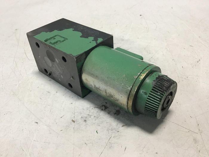 Used VICKERS Valve DG4V3S22AMUHL760EN490 Used