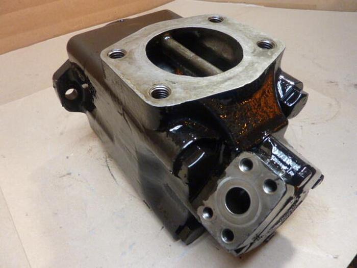 Used VICKERS Hydraulic Vane Pump 4520V60A81 USED