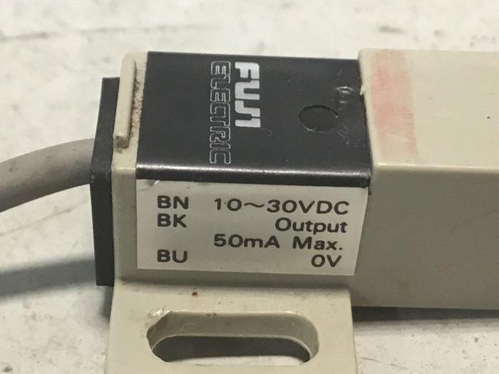 Used FUJI ELECTRIC Proximity Switch PE-B4D #128110