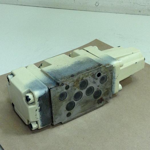Used REXROTH Valve 4WRZ10W1-85-40/6A24N9EZ4 #78867