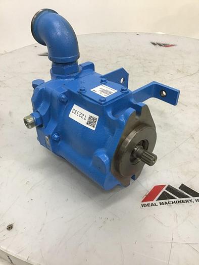 Used VICKERS Piston Pump PVQ40AR05AA10D0100000100100CD0AD Used