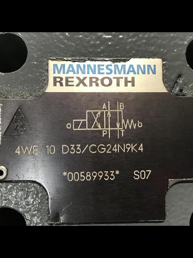 Used REXROTH 4WE10D33/CG24N9K4