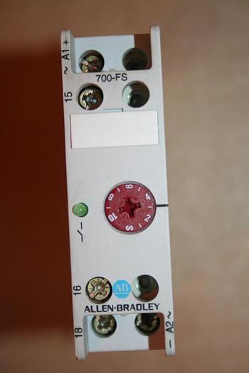 Used ALLEN BRADLEY Timing Relay 700-FS16AA1 SER A Used