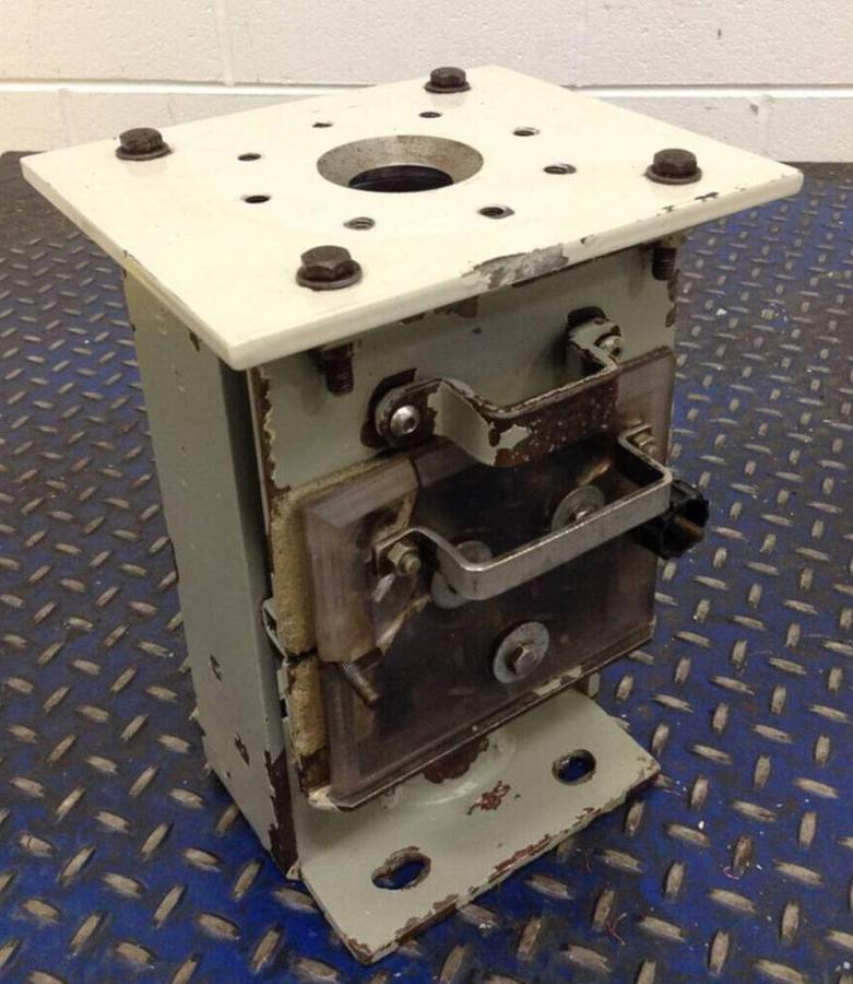 Used BUNTING Drawer Magnet w/ Shutoff 19837 USED